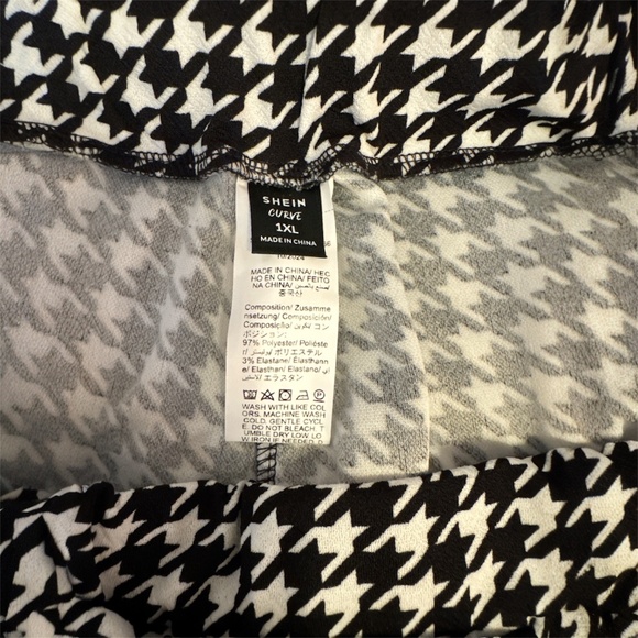 Shein Women’s 14W 1X Curvy Black White Houndstooth Elastic Waist Pants New - Picture 3 of 3